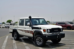 2024 L.C 7.9 Doble Cabina Pickup L.X Z V6 4.0 PE.TR.OL Automático Diésel Tracción Total Cuero R18 ACC Faros de Xenón EE. UU. - Product Image 2