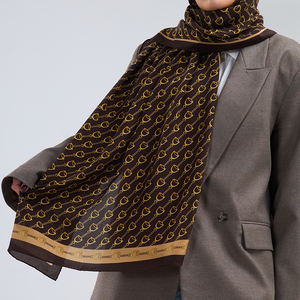 Elegante chal de seda de morera 100% pura, color marrón oscuro, de lujo, con cadena de eslabones tipo Horsebit, estilo ecuestre, casual, con dobladillo enrollado a mano, largo y agradable al tacto. - Product Image 3