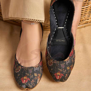 Khussa para Mujer de la Mejor Calidad, Hecho en Pakistán, Alto Rendimiento, Hecho a Mano, Tendencia de Moda, Antideslizante, Suela de Cuero Genuino Estampado - Product Image 4