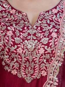 Colección de Kurti de viscosa y rayón de diseñador para mujer al por mayor, con pantalón y dupatta, ideal para fiestas. - Product Image 5