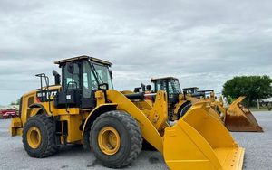 รถตักล้อ230HP 950เมตรสำหรับงานก่อสร้างและการเกษตร - Product Image 2