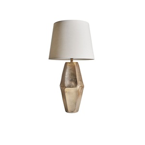 Abat-jour de table moderne pour le salon et la chambre à coucher coupe en métal en forme d'or éclairage intérieur lampe de table pour la salle d'étude - Product Image 2
