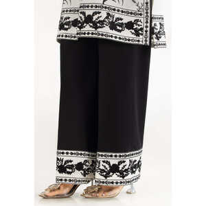 Conjunto de Traje de 3 Piezas para Mujer con Bordado en Cambray y Pañuelo IPST-SCF-77408 - Product Image 5