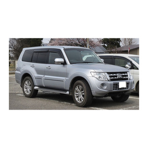 Mitsubishi Pajero en Venta con Capacidades Todoterreno y Estilo Excepcionales - Product Image 2