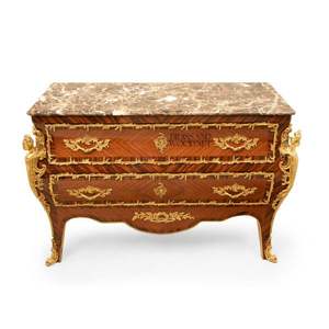 Coffre en bois classique avec dessus en marbre Ornements en laiton doré Design incurvé artisanal Meubles de rangement de luxe - Product Image 1