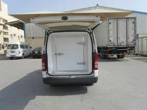 Furgoneta de techo alto seminuevo verificada 2,5 L Diesel Manual con sistema de refrigeración - Product Image 5