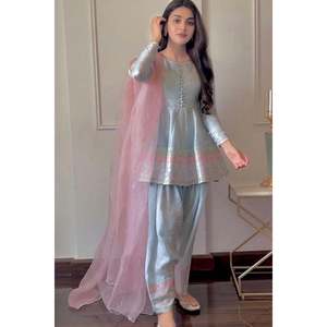 Vestido Liana de Satén Azul Hielo con Bordado, Ropa Transpirable para Mujer - Product Image 1