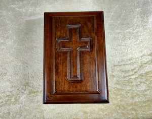 Elegantes urnas de cremación de madera para adultos para cenizas humanas y mascotas Caja de urna funeraria de lujo para sus seres queridos - Product Image 2