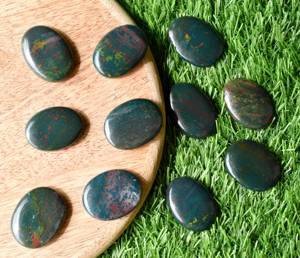 Pierre de sang Superbe gemme pour cristal de guérison Pocket Palm Stone Thumb Wow Bloodstone Palm Stone Crystal Gemstones Wow Quality Gem - Product Image 2