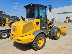 รถตักขนาดเล็ก 2023 324P 4WD รุ่น Z179236 อุปกรณ์พร้อมส่งออกระดับพรีเมียม - Product Image 4