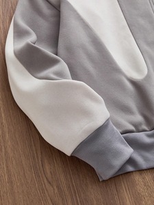 Jersey con diseño de hombro caído, acabado de lavado ácido vintage, logotipo con estampado de abullonado, capucha de doble capa en varios colores y tamaños - Product Image 5