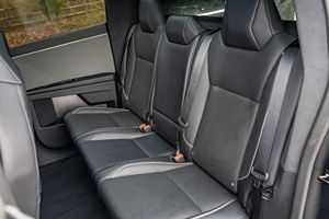 Auto <span class=keywords><strong>Usata</strong></span> con Basso Chilometraggio, <span class=keywords><strong>Tesla</strong></span> Cybertruck SUV 2024 in Ottime Condizioni, Spedizione Mondiale - Product Image 3