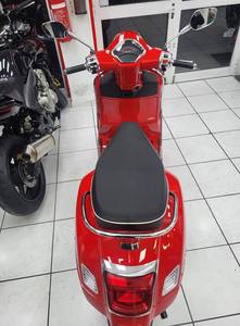 VENTE AVEC REMISE - VESPAS GTS310 (Super) Nouveaux scooters - Garantie de 3 ans Origine américaine - Product Image 3
