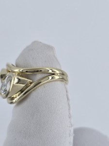 Anillo de diamante cultivado en laboratorio en oro amarillo de 14K y 18K |   Anillo de diamantes Marquise para mujer |   Elegante Joyería Moderna para Compromiso - Product Image 4