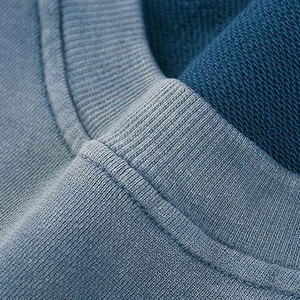 เสื้อสเวตเชิ้ตแบบย้อมสีเอซิดวอชสำหรับผู้ชาย ทรงใส่สบาย ดีไซน์ทันสมัย เหมาะสำหรับใส่ลำลองในชีวิตประจำวันและสไตล์สตรีทแฟชั่น - Product Image 2