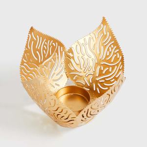 ถ้วยแก้วทรงดอกบัวเชิงเทียนเชิงเทียนสีทองดีไซน์ดอกไม้แสงไฟสมัยใหม่สำหรับตกแต่งบ้านซาวน่าและใช้ในการทำสมาธิ - Product Image 3