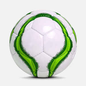 Ballon de football en PVC personnalisé de haute qualité avec logo client et couleurs personnalisées pour l'entraînement en extérieur - Product Image 2