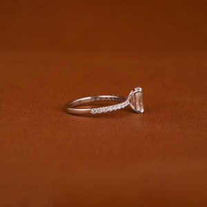 Bague de fiançailles en plaqué or massif 14Kt, certifiée IGI, luxueuse et tendance, en diamant de laboratoire taillé en émeraude, bague cadeau pour femme - Product Image 6