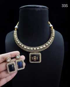 ชุดสร้อยคอโชกเกอร์ kundan นักออกแบบจากผู้ผลิตอินเดียเครื่องประดับแฟชั่นสำหรับผู้หญิงและเด็กผู้หญิง - Product Image 1