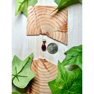 Pendentif Navajo fait main avec coquille d'huître épineuse violette sertie dans un cadre en argent sterling, technologie d'incrustation unique. - Product Image 2
