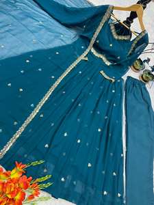 Tenue Anarkali ethnique indienne classique pour femmes - Product Image 3