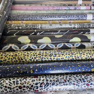 Tela de algodón tejida de alta densidad de los años 60, característica elástica estampada para uso en exteriores, 110 GSM para mujeres, hombres, niños y niñas, bebés - Product Image 2