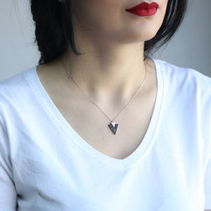 Pierre de Zircon noir pendentif Design Triangle élégant vente en gros de bijoux en argent Sterling 925 faits à la main - Product Image 3