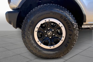 Bronco Base 4WD 2023 de Buena Calidad, SUV de 2 Puertas - Listo para Enviar - Product Image 6