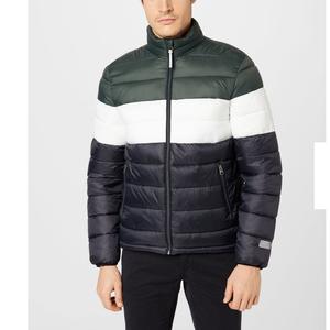 Veste matelassée réversible à capuche pour homme avec logo personnalisé Parka d'hiver en toile remplie de coton épais Fournisseur BD - Product Image 5