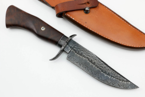 Cuchillo de caza de hoja de Damasco San Mai hecho a mano con mango de madera y Funda de cuero fino cuchillos de supervivencia regalo para él regalo de Navidad - Product Image 5