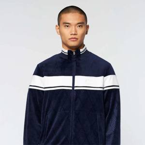 Conjunto de chándal de alta calidad: chaqueta y pantalones cómodos, perfectos para ropa deportiva y atuendos informales - Product Image 3