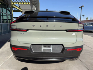 C40 Recharge Pure Electric Twin-Plus 2023 d'occasion en bon état, 8 heures de charge de niveau 2, transmission automatique à quatre roues motrices - Product Image 4