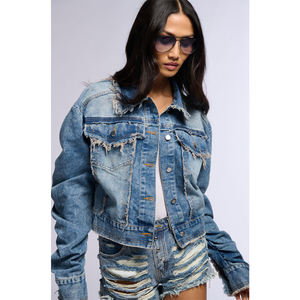 แจ็กเก็ตยีนส์ผ้าฝ้ายคุณภาพสูงของผู้หญิงเสื้อโค้ทผ้ายีนส์พร้อมโลโก้แบบคลาสสิกสำหรับฤดูใบไม้ร่วงและฤดูหนาว - Product Image 1