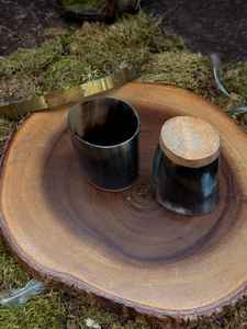 Verre à corne de buffle authentique de style viking avec finition polie pour les fêtes et événements médiévaux sur la côte la plus basse - Product Image 5