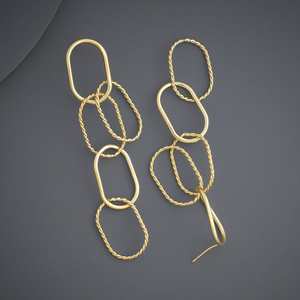 Pendientes de Moda Chapados en Oro 184267 con Diseño Geométrico en Forma de Flor, Aleación de Latón y Cobre, Zirconia, Perla, Diamante, Número Religioso para Fiestas - Product Image 3