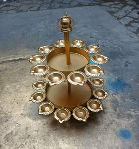 Diya en laiton pour lampe à huile Puja forme de Lotus Deepak pour décoration Pooja Diwali Kuber Diya - Product Image 3