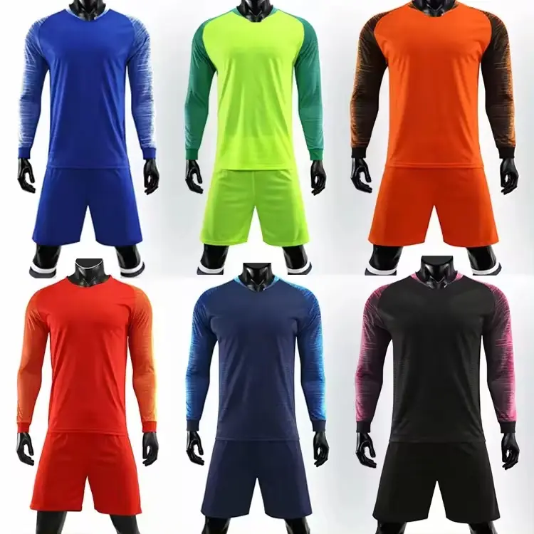 Nueva temporada de verano, conjunto de camisa y pantalones cortos de manga larga más baratos para hombres, uniformes de fútbol, camisetas de fútbol personalizadas