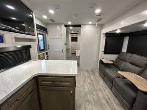 Nouvelle remorque Jayco E-a-g-l-e H-t 265FKDS 2026 prête à la vente - Product Image 4