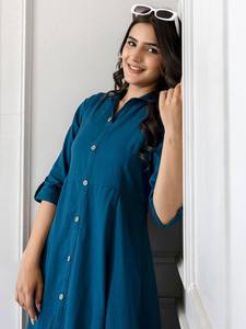 Robe mi-longue en coton d'excellente qualité, élégante et confortable pour le bureau ou les brunchs du week-end, disponible à un prix abordable - Product Image 5