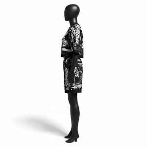 Ensemble court pour femme en coton et polyester de qualité supérieure, tissu French Terry noir, logo sublimé sur toute la surface, haut court et short 100% coton - Product Image 3