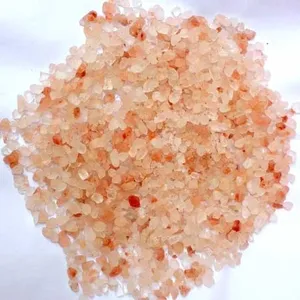 Fine granule Pink 10KG Packing. Coarse granulate 1 5 mm Pink 10kg packing Pakistan Red Color Rock Salt 20kg Packaging - Product Image 1