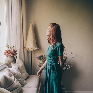 ชุดแม็กซี่เดรสแขนสั้นผ้าลินินแบบผูกเอวสำหรับผู้หญิงชุดเดรสผ้าลินินสไตล์รีสอร์ตฤดูร้อน - Product Image 1