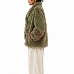 Manteau en fourrure pour femme, style luxueux, manches longues, doux, respirant, en coton, chaud, pour l'hiver, élégant, décontracté, confortable, à porter au quotidien - Product Image 3