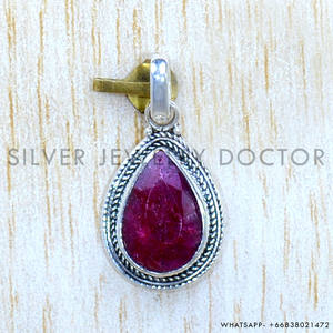 Elegante colgante de rubí en plata de ley 925 y joyería de plata 925 - Product Image 2