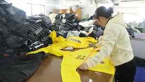 เสื้อฮู้ดดี้ลายพรางแบบกำหนดเองจากผู้ผลิต ดีไซน์ลายเสือดาววินเทจ ลุคซักฟอก แต่งลายปัก ซิป - Product Image 6