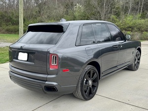 Rolls-Royce Cullinan 2020, 6-8L, V12 biturbo, transmission intégrale, automatique, SUV/Crossover - Product Image 2
