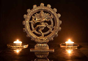 Elégante statue Nataraja en laiton du seigneur Shiva comme danseur cosmique Idéal pour la décoration intérieure Coins de méditation Qualité d'exportation de l'Inde - Product Image 5