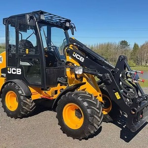 Cargador Frontal de Alto Rendimiento JCB 409 AGRI, Minicargador, Cargador para Tractor, Capacidad de Carga de 6 Toneladas, Motor Kubota, Bomba Eaton, Motor con Rodamientos - Product Image 5
