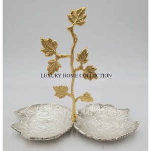 Bols de service en métal de style antique avec des motifs floraux complexes et des formes sculptées pour des présentoirs de table charmants - Product Image 4