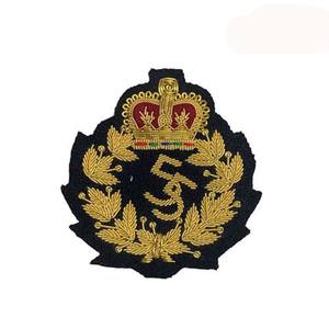 Écusson de club de mode brodé Zari - Product Image 5